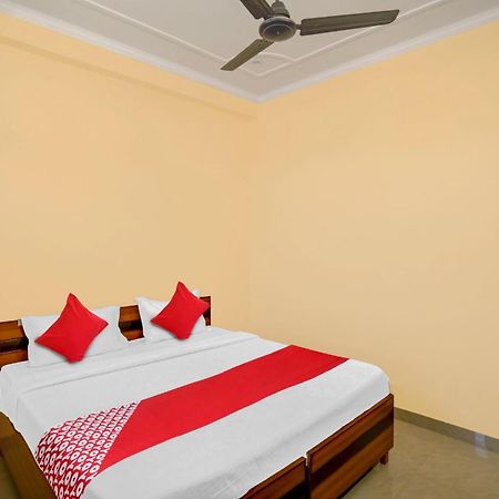 Hotel O Pari Hotel Газиабад Экстерьер фото