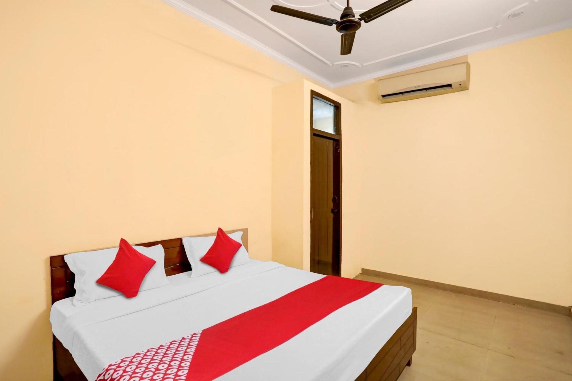 Hotel O Pari Hotel Газиабад Экстерьер фото
